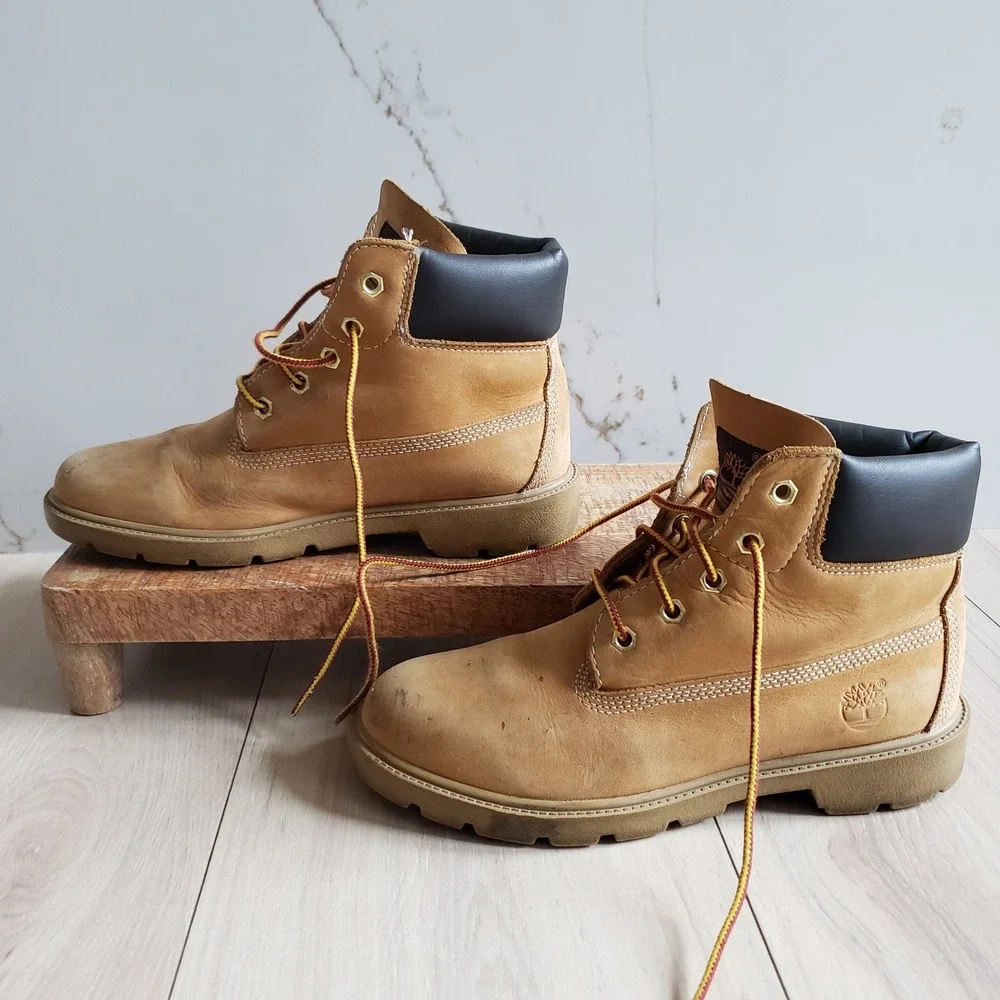 Timberland Boots‎ Boys 5 Wheat Nubuck Leather 6 Inch Premium Waterproof Classic
